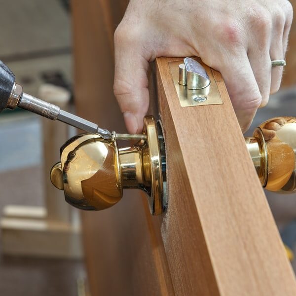 Locksmith Replace Door Knobs