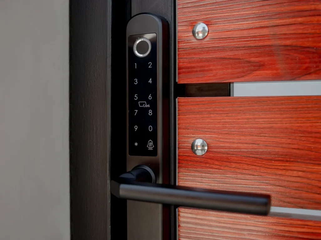 Keyless Entry vs Traditional Locks